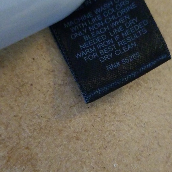 3x$20 Express Editor Khaki Cropped Pants - Picture 5 of 7